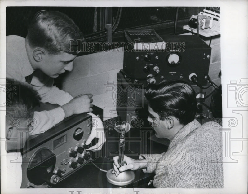 Load image into Gallery viewer, 1951 Press Photo Francisco Pietri, Tom Roberts &amp; radio at Pottstown HS in Pa
