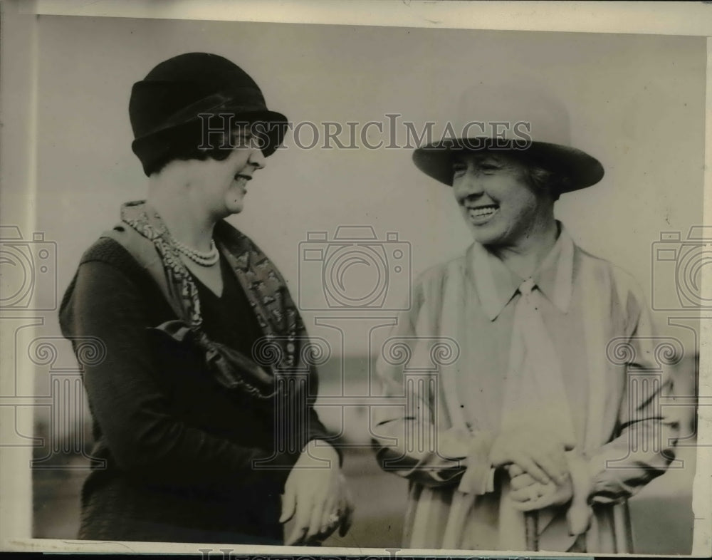 1926 Press Photo Miss Angie Parkhurst Bears Mother Mrs FA Parkhurst Golf Title