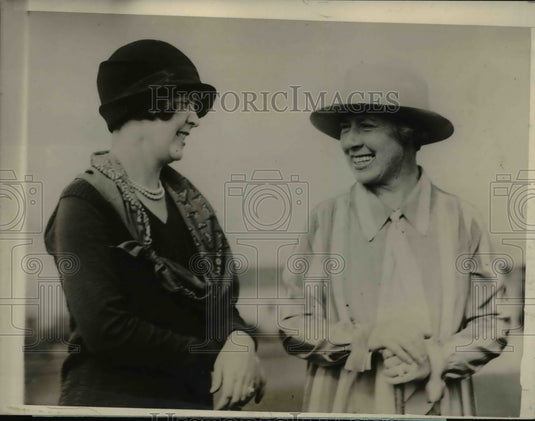 1926 Press Photo Miss Angie Parkhurst Bears Mother Mrs FA Parkhurst Golf Title