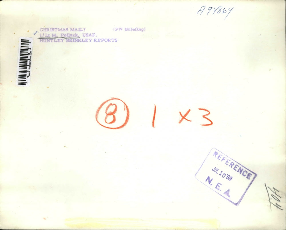 1969 Press Photo 1st Lt M Polleck USAF - nee11823