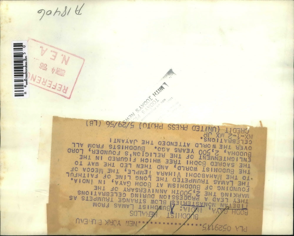 1956 Press Photo Bodh Gaya India Buddhist Lamas blow trumpets