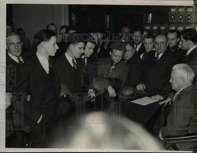 Load image into Gallery viewer, 1937 Press Photo Accused of inciting Flint Riot in Flint, Michigan - nee12841
