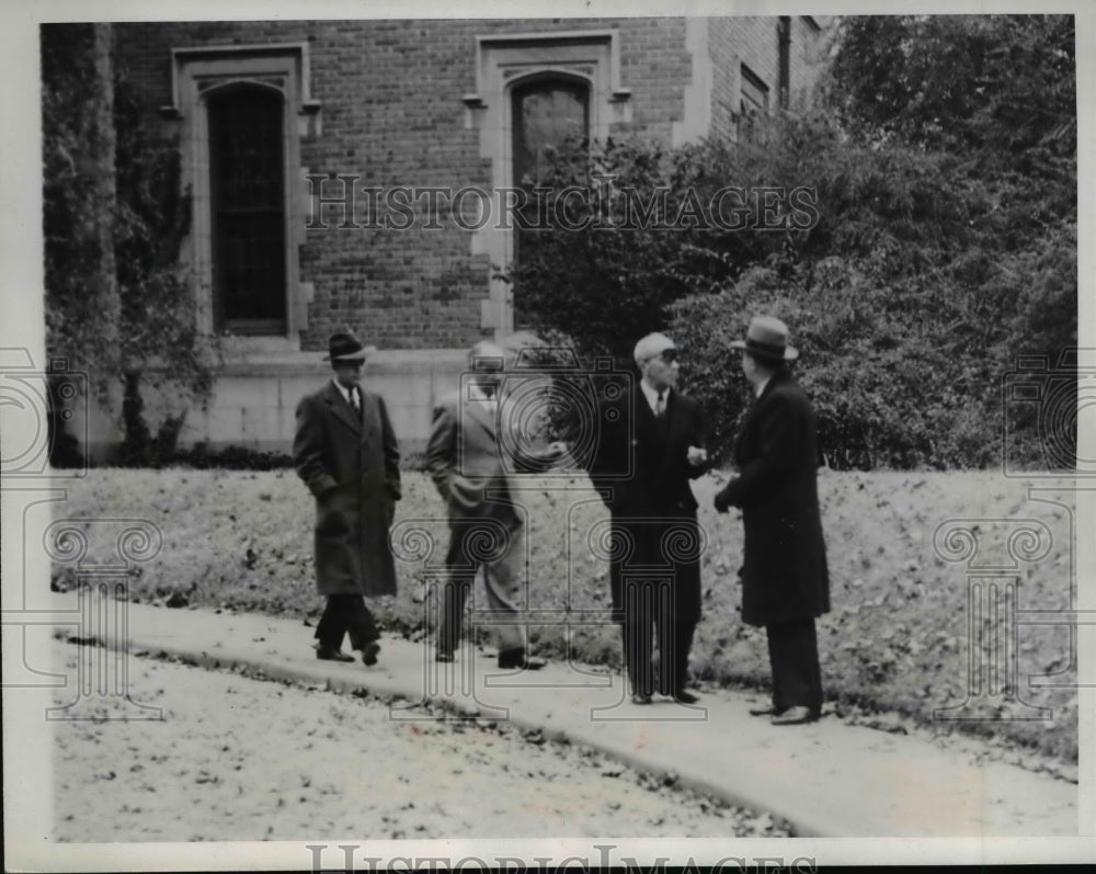 1942 Press Photo French Embassy under guard G Henry Haye, Gedrges Bertrand-Vigne