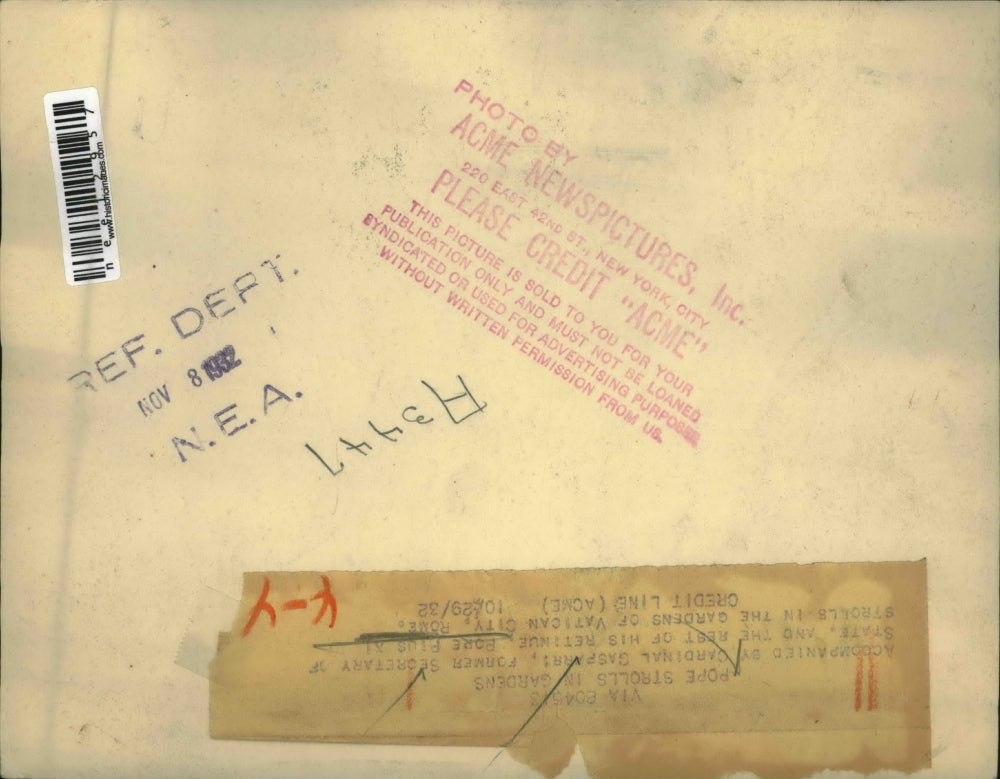 1932 Press Photo Pope Pius XI Strolls in Garden of The Vatican - nee12957