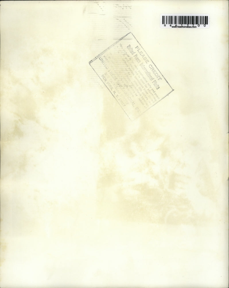 1968 Press Photo of the Davis family, all memebers are graduating from a type of