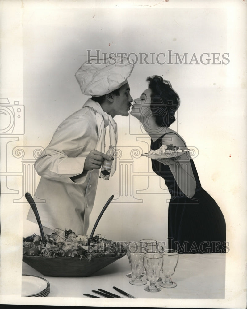 Load image into Gallery viewer, 1958 Press Photo Monsieur Piquew uses Magic Instant Garlic &amp; Onion in salads
