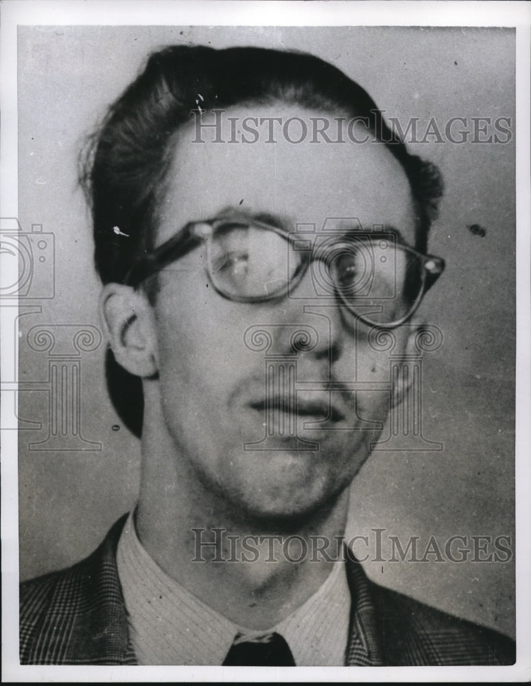 Load image into Gallery viewer, 1957 Press Photo Gerald Albini Grouix a swindler on FBI Most Wanted list
