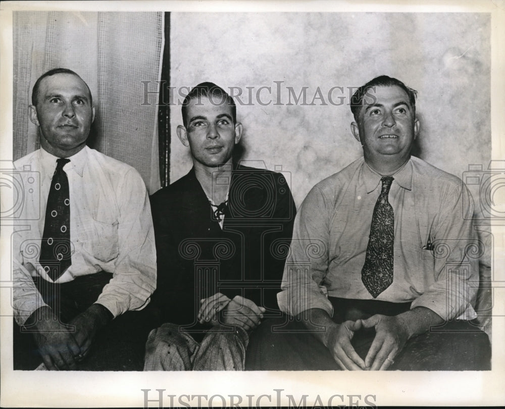 1938 Press Photo Robber James Godwin freed by his companion Bill Wilson
