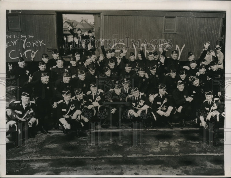 Load image into Gallery viewer, 1938 Press Photo New York's finest at the American Legion Convention - nee13773
