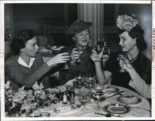 1940 Press Photo of Miss Mary Rogers, Mrs. Theodore Potts, Miss Eleanore Roberts