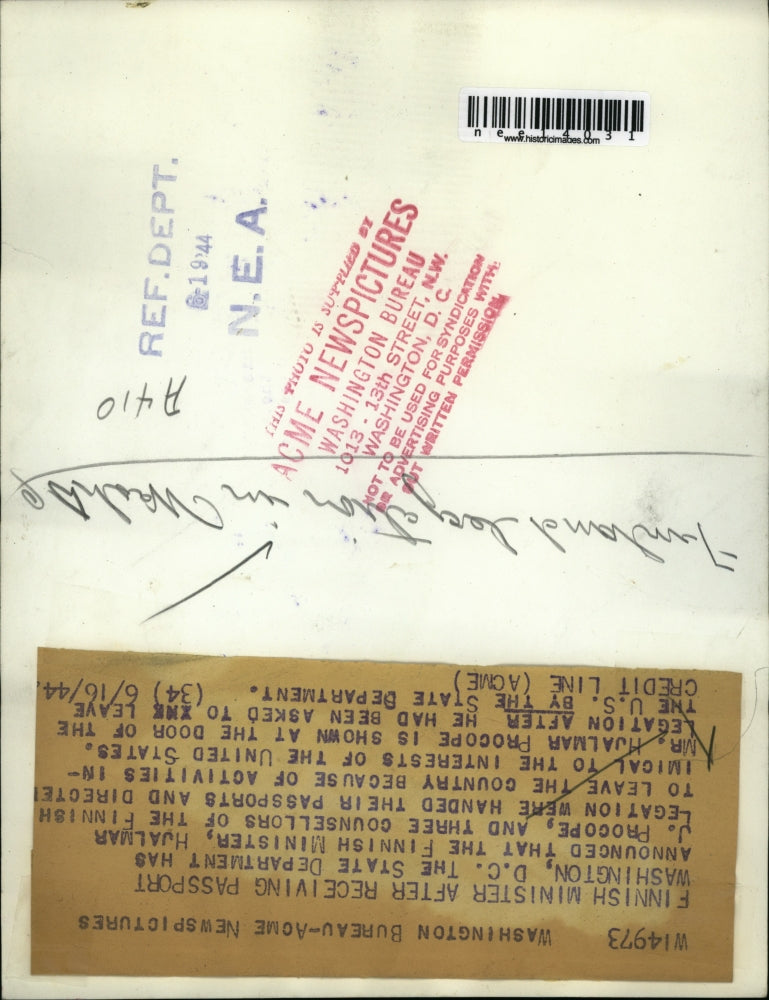 1944 Press Photo finnish minister after receiving passport Washington D.C.