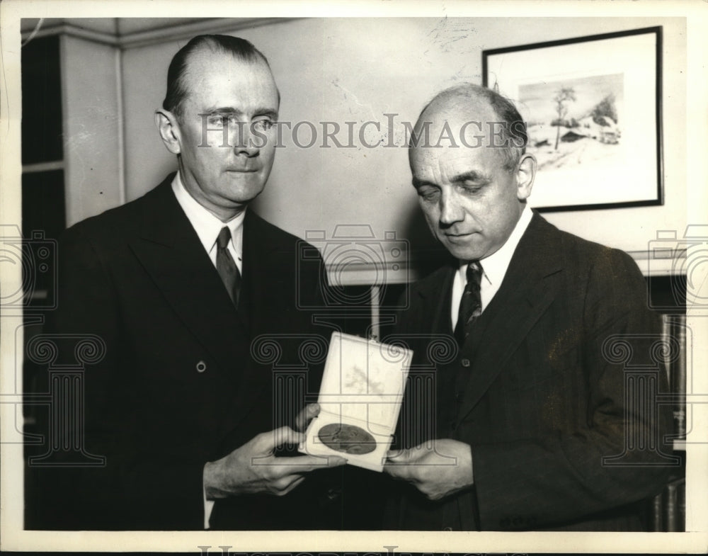1932 Press Photo Hon. Von Prittwitz Und Gaffron & Prof. Frederick Heuser