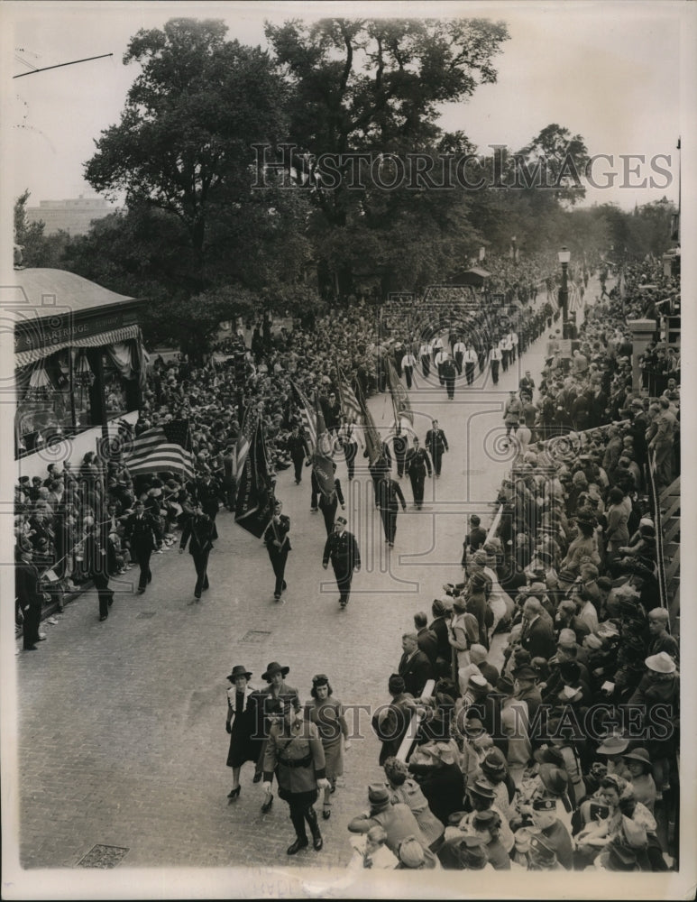 Load image into Gallery viewer, 1940 Press Photo American Legion National Convention Parade, Boston - nee14278
