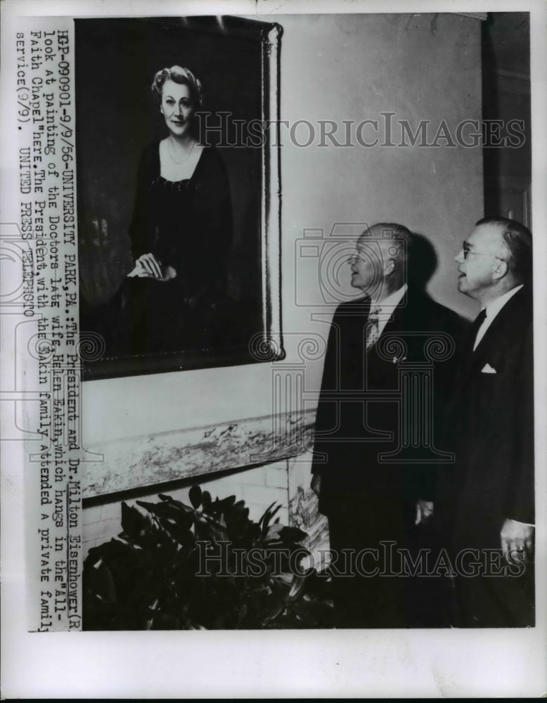 Load image into Gallery viewer, 1956 Press Photo University Park Pa PresidentEisenhower &amp; Dr M Eisenhower
