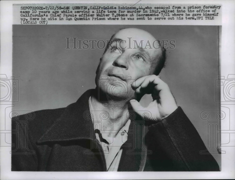 Load image into Gallery viewer, 1958 Press Photo Goldie Robinson, Murder Convict / Prison Escapee, California
