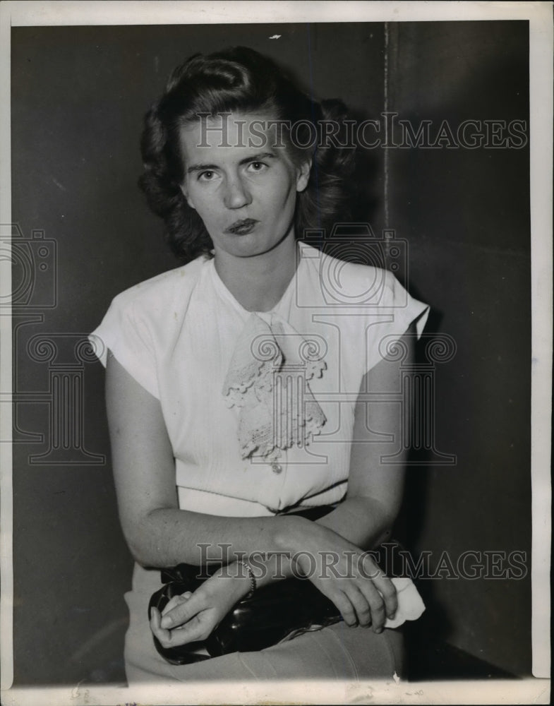 1947 Press Photo Mrs. Helen Wood, Wilbur, kidnapped by James Goostree