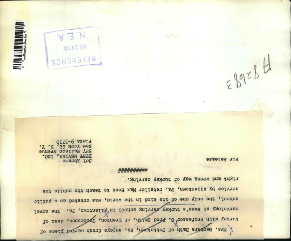 1960 Press Photo Mrs. Barbara Rath enjoys the turkey with Prof. Fred Smith