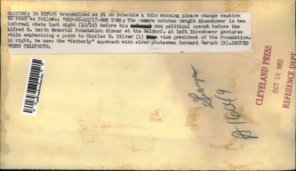 1952 Press Photo Pres Eisenhower In Two Informal Chats - nee17199