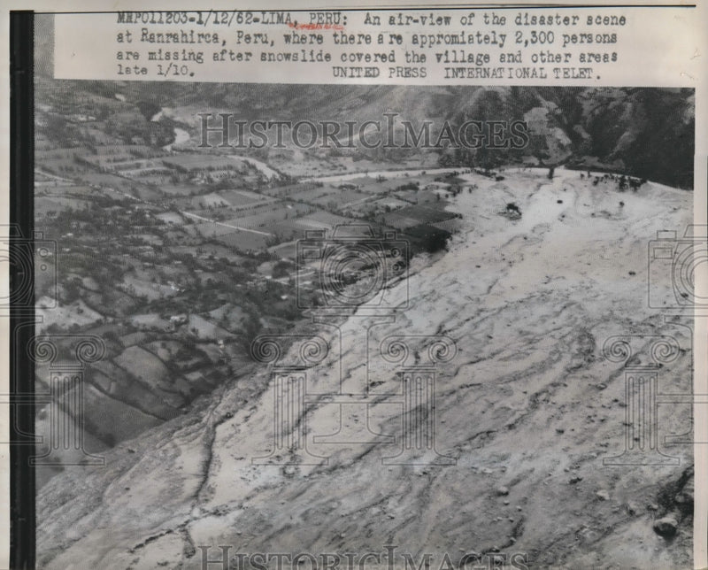 Load image into Gallery viewer, 1962 Press Photo A air view of the disaster scene a Ranrahirca in Peru
