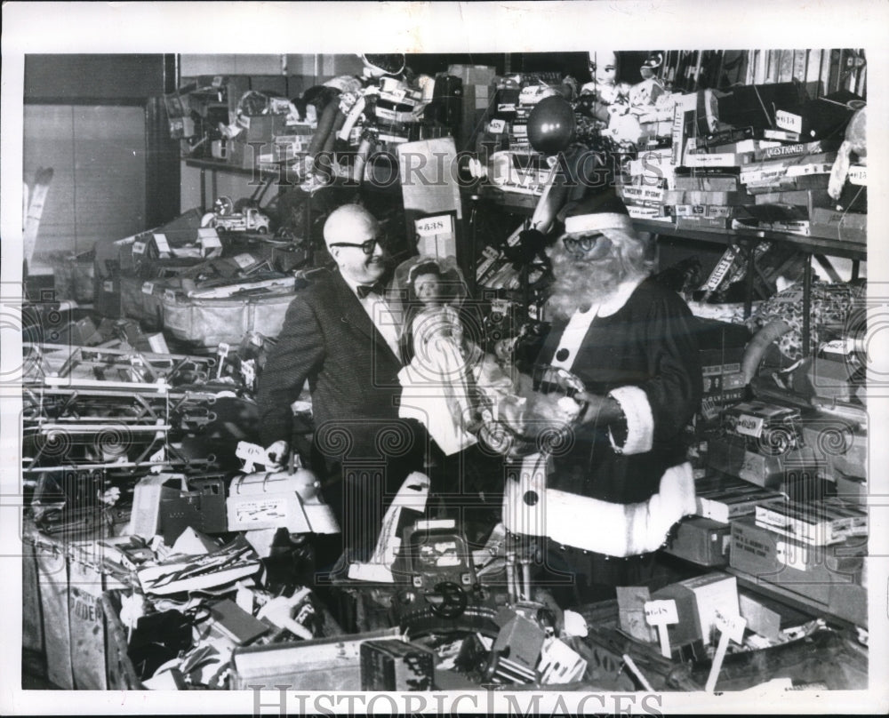 1956 Press Photo Chicago Post Office Postmaster Carl Schroeder & Santa Clause