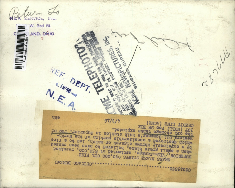 1946 Press Photo Northwestern Oil Company Bulk Station Brought in Flames