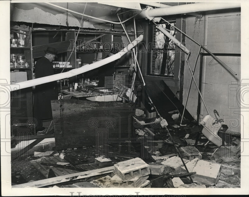 Load image into Gallery viewer, 1940 Press Photo Gas Explosion Basement Of Booth Memorial Hospital - nee17878
