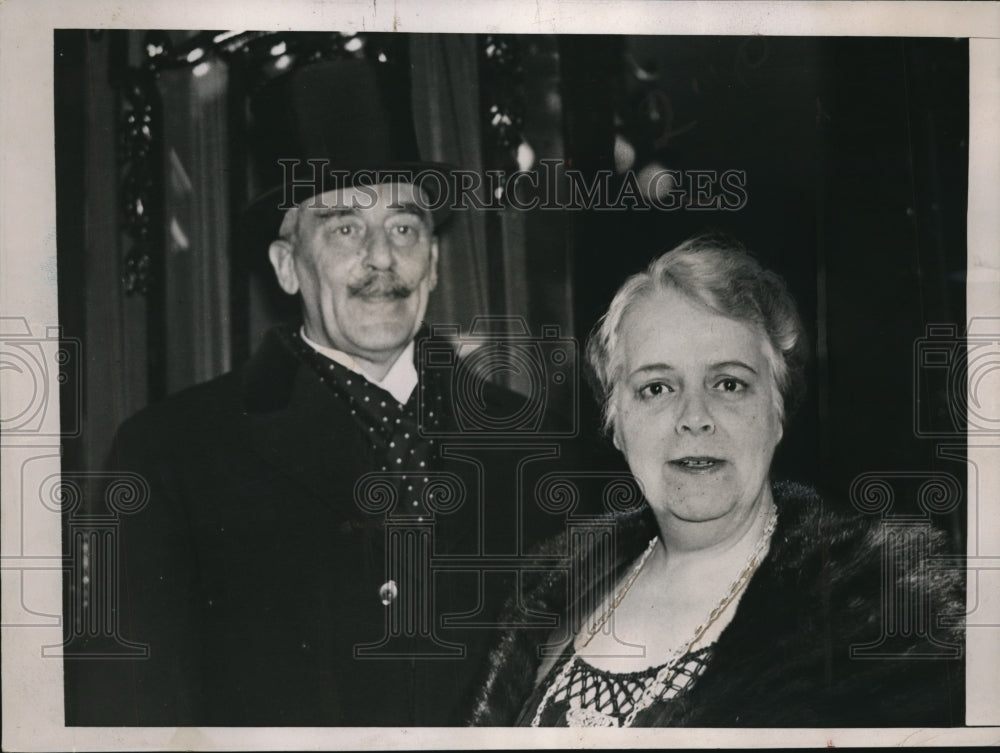 1936 Press Photo of Sir Ronald Lindsay and Lady Lindsay. - nee18014