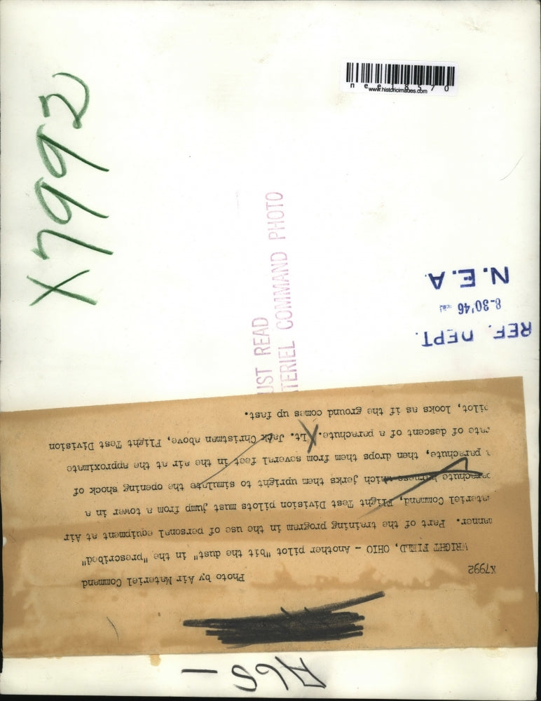 1946 Press Photo Lt Jack Christmen, Pilot, Tests Parachute - nee18570