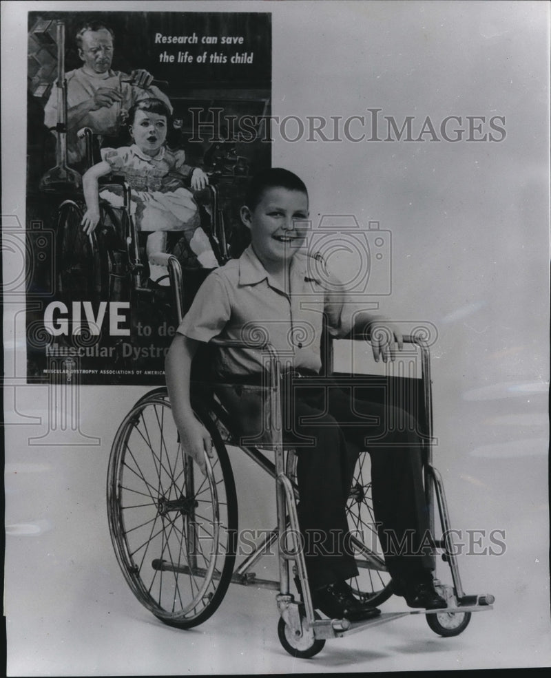 Load image into Gallery viewer, 1958 Press Photo Robert Wilkinson, National Muscular Dystrophy Child - nee18755
