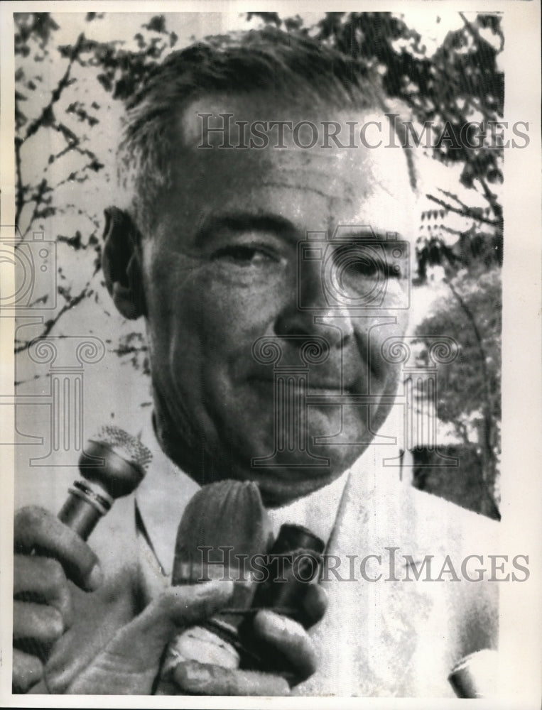 Load image into Gallery viewer, 1964 Press Photo Henry Cabot Lodge US Ambassador to Vietnam Resigning Position
