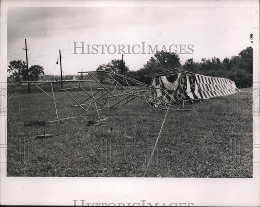 1947 Press Photo the Cleveland Airport after a storm. - nee19184