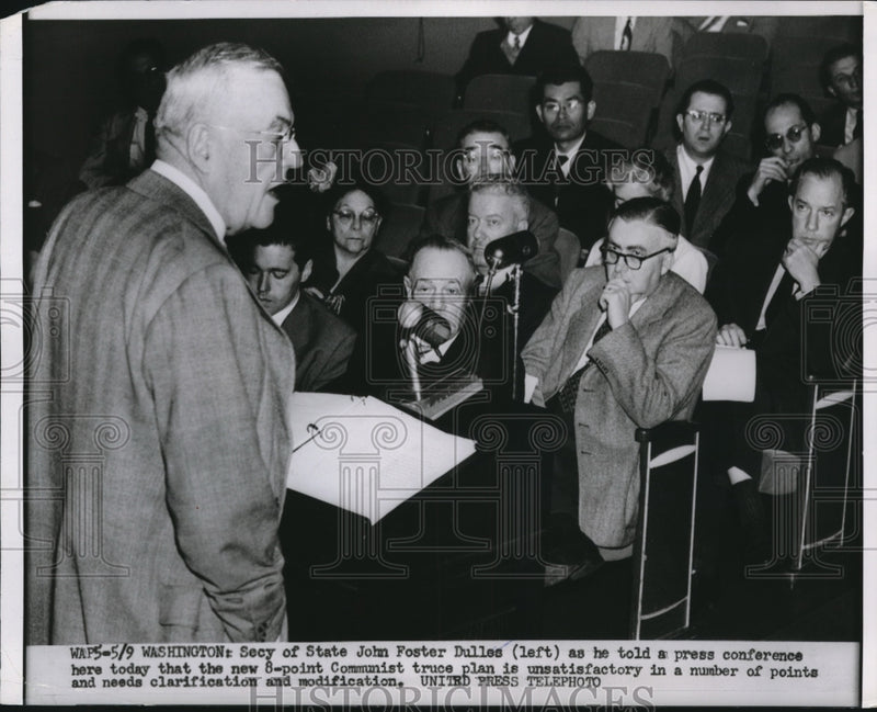 Load image into Gallery viewer, 1953 Press Photo John Foster Dulles holds press conference in Washington
