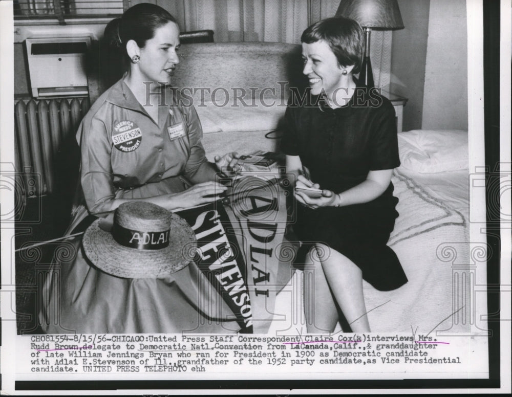 1956 Press Photo United Press Staff Correspondent Claire Cox & Mrs Rudd Brown