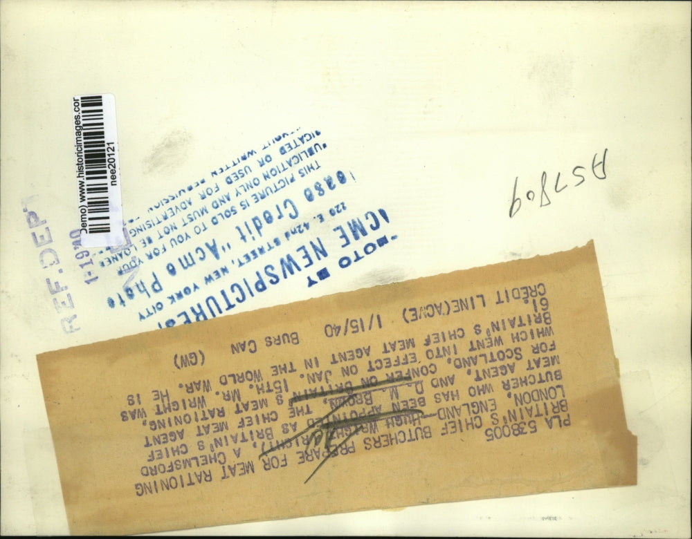 1940 Press Photo Butcher Hugh Wright and meat agent D.M. Brown - nee20121