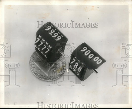1960 Press Photo Drum Counters Airplane Instruments