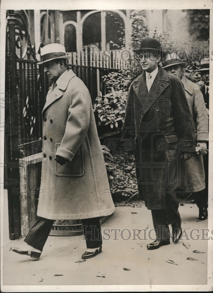 1931 Press Photo Gen. Douglas MacArthur and Brigadier Ford arrive in Paris