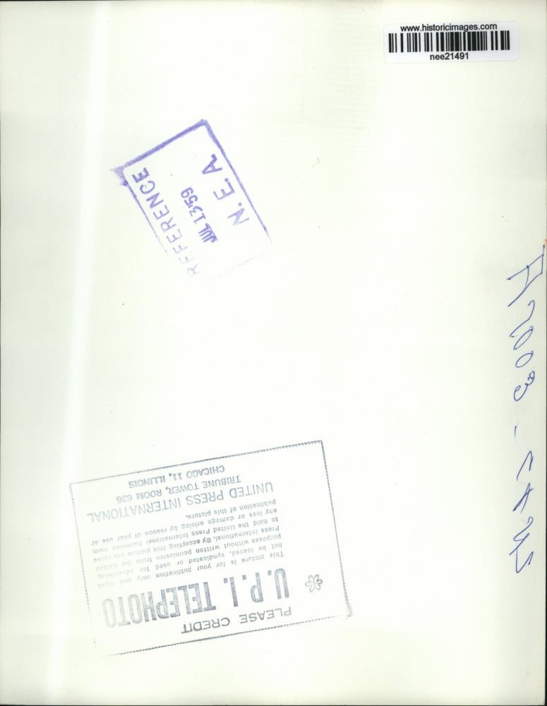 1959 Press Photo Queen Elizabeth II, Prince Philip Meet Native American Children