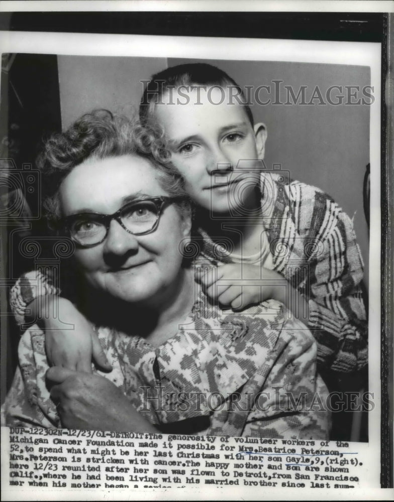 1962 Press Photo Mrs. Beatrice Peterson and son Gayle - nee22261