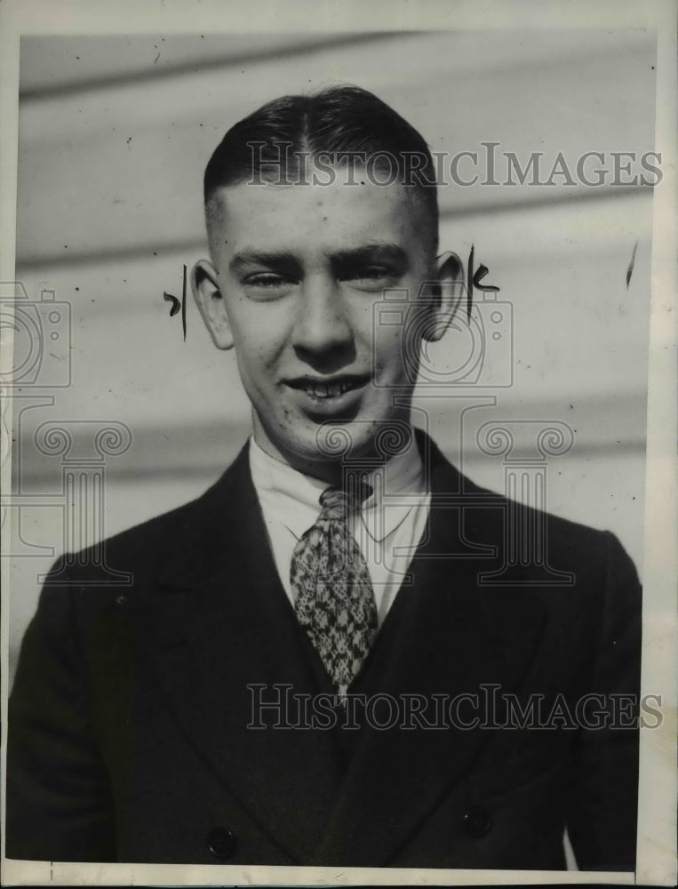 1927 Press Photo Robert Wilson with his first pair of trousers