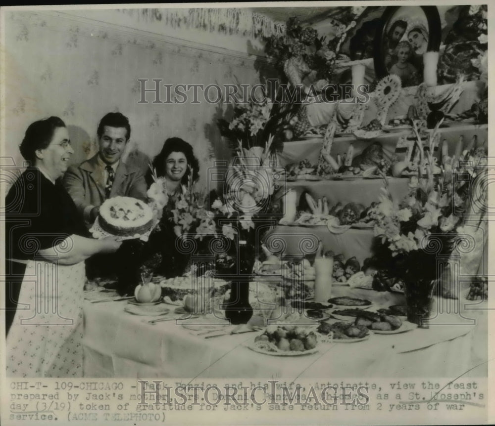 1947 Press Photo Jack Danzios and his wife, Antoinette on St. Joseph's Day