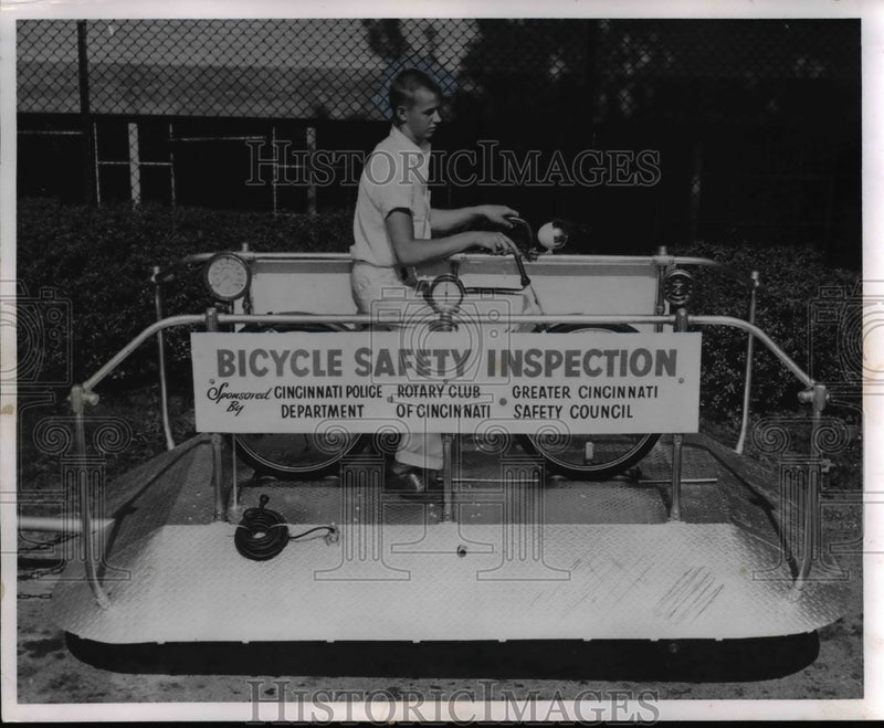 Load image into Gallery viewer, 1956 Press Photo Bike Testing Device
