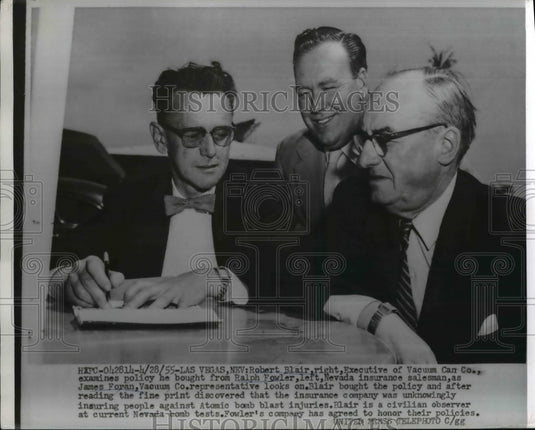 1955 Press Photo Robert Blair Executive Vacuum Can Comp & Insurance Salesman