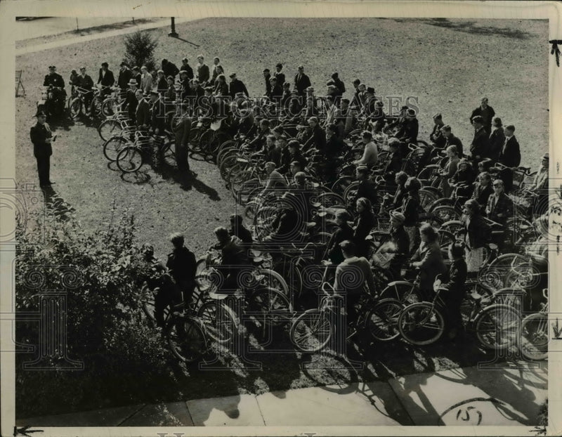 Load image into Gallery viewer, 1937 Press Photo Chief Gary Burczyk Gives Parma Schaef High Students Bike Safety
