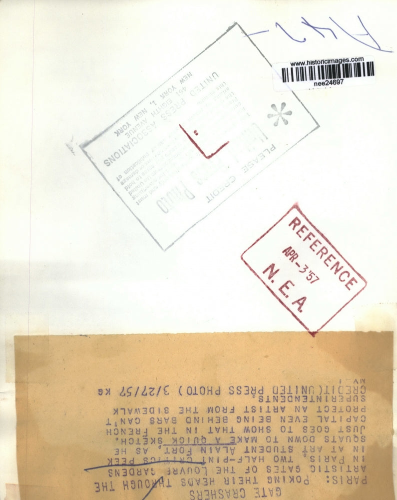 1957 Press Photo Louvre Gardens Alain Fort - nee24697