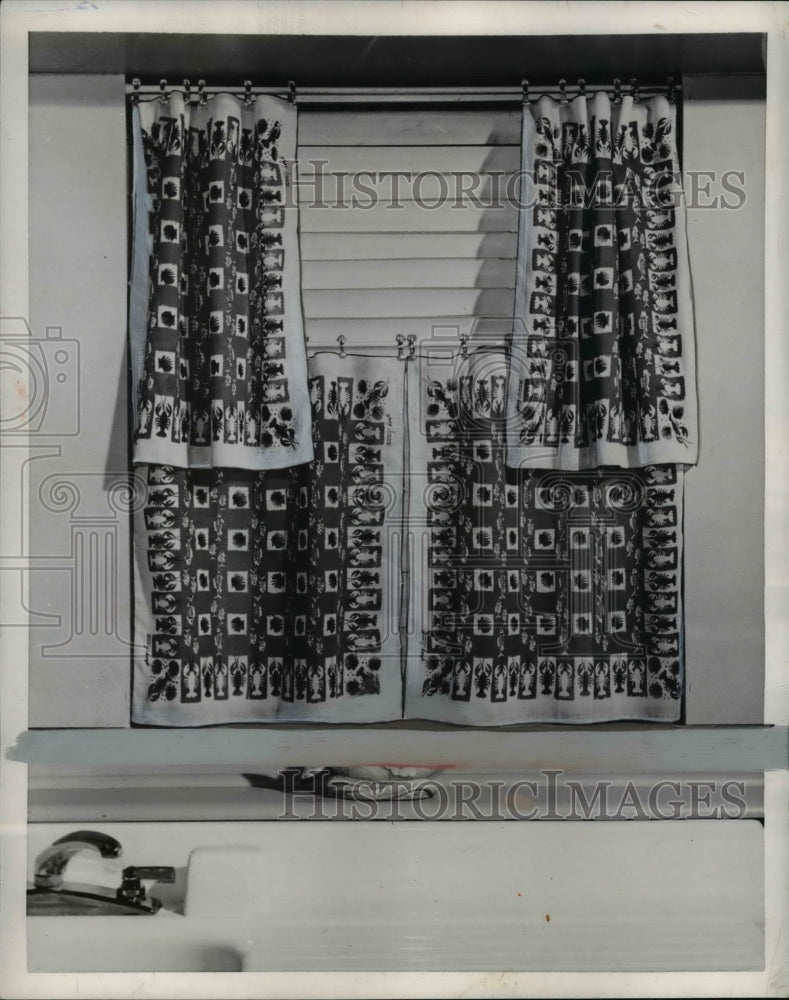 Load image into Gallery viewer, 1953 Press Photo The Gag kerchief curtains - nee24828
