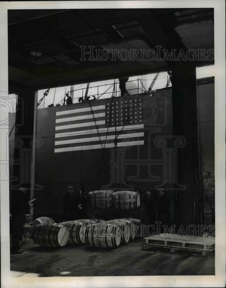 Load image into Gallery viewer, 1939 Press Photo Freighter Mormatide in Jersey City, N.J - nee24884
