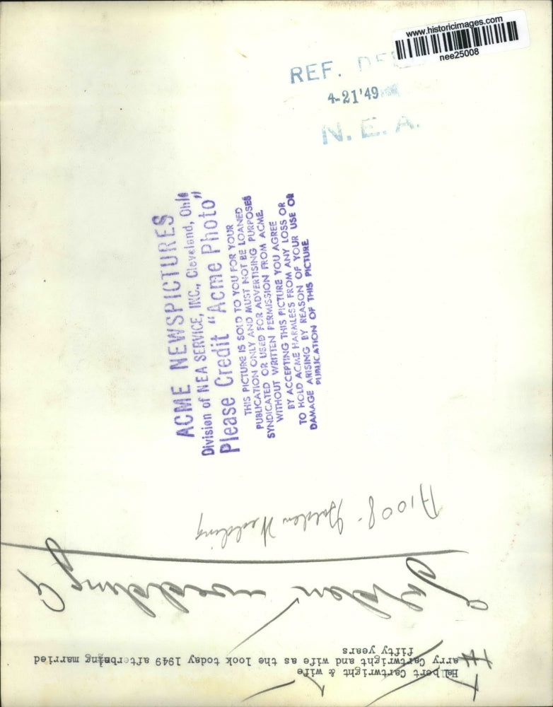 1949 Press Photo Hallbert Cartwright and wife during the wedding anniversary