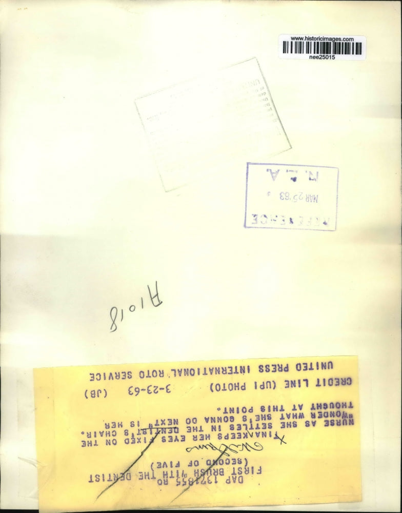 Load image into Gallery viewer, 1963 Press Photo Fina on the dental chair while waiting for the dentist

