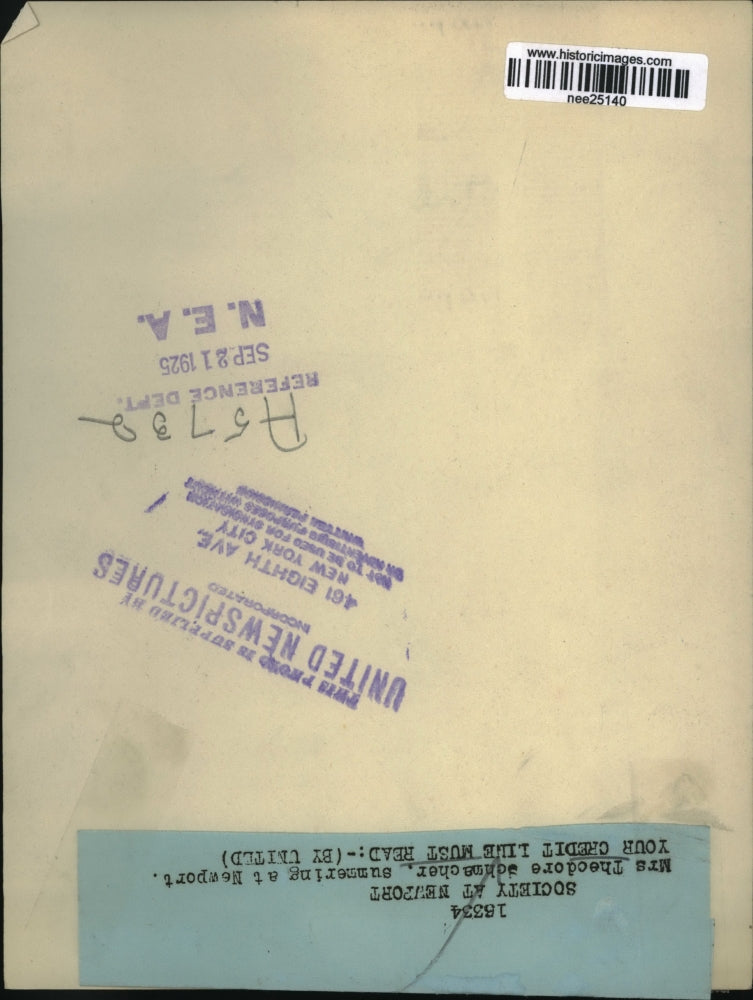 1925 Press Photo Mrs. Theodore Schmacher at the Newport - nee25140