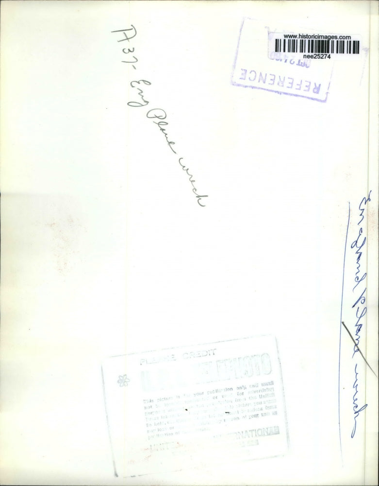 1960 Press Photo Falcon Airways Plane Lands on Railroad Tracks No Injuries